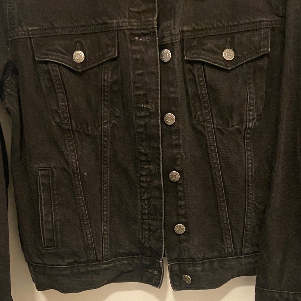 Old Navy Women’s Black Denim Jacket - Picture 4 of 4